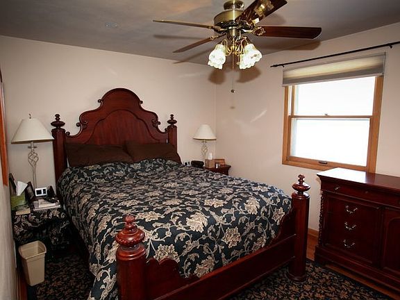 upper master bedroom