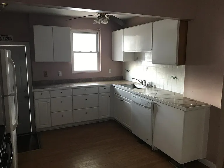 3166 S 3rd St — Photo 3