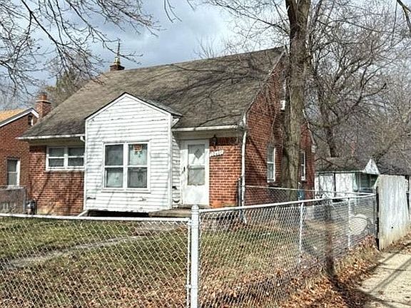 2nd image of 22400 Acacia St