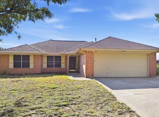 704 Stonebrooke Dr, Burleson, TX 76028