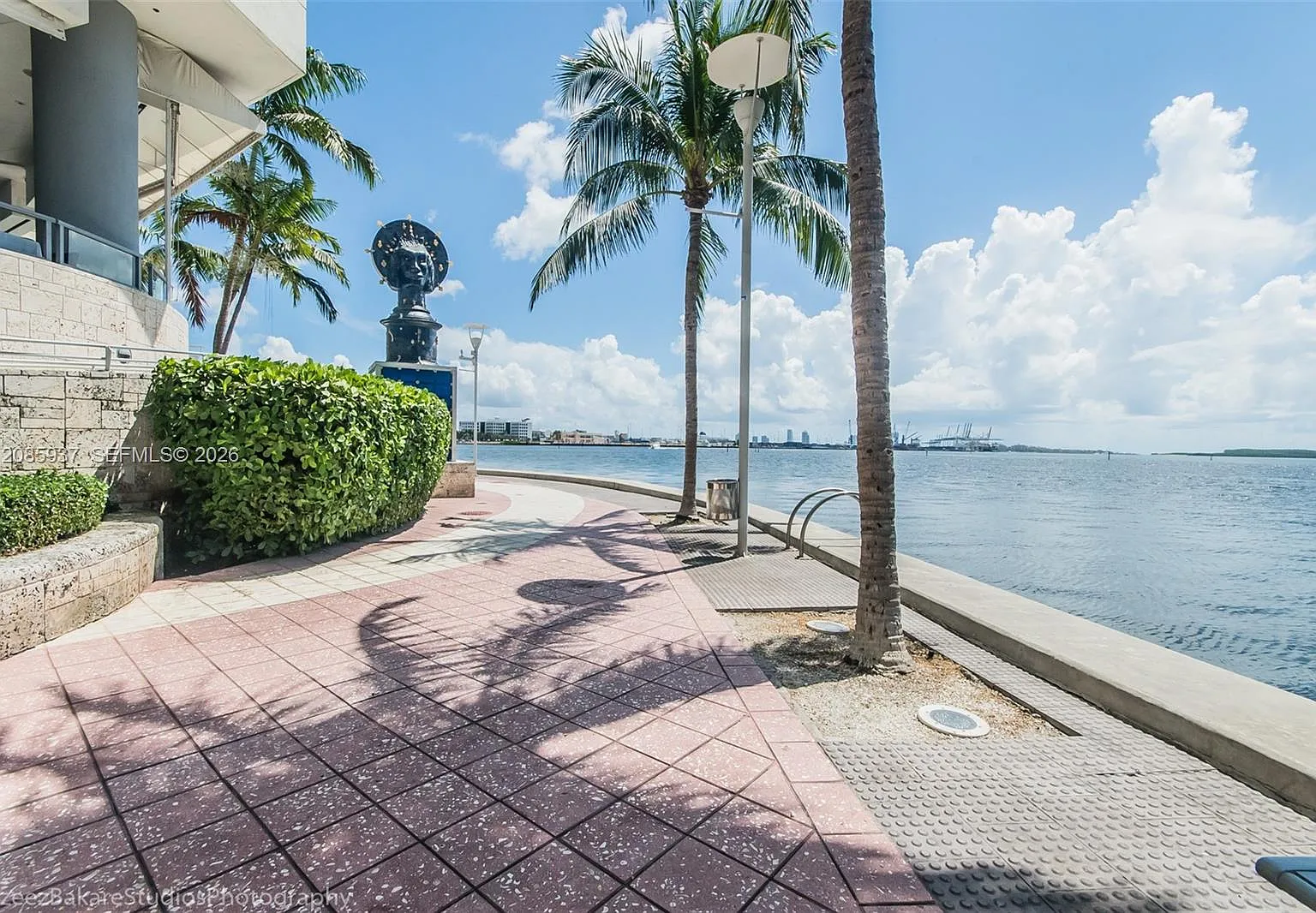 One Miami West Condo — Photo 1