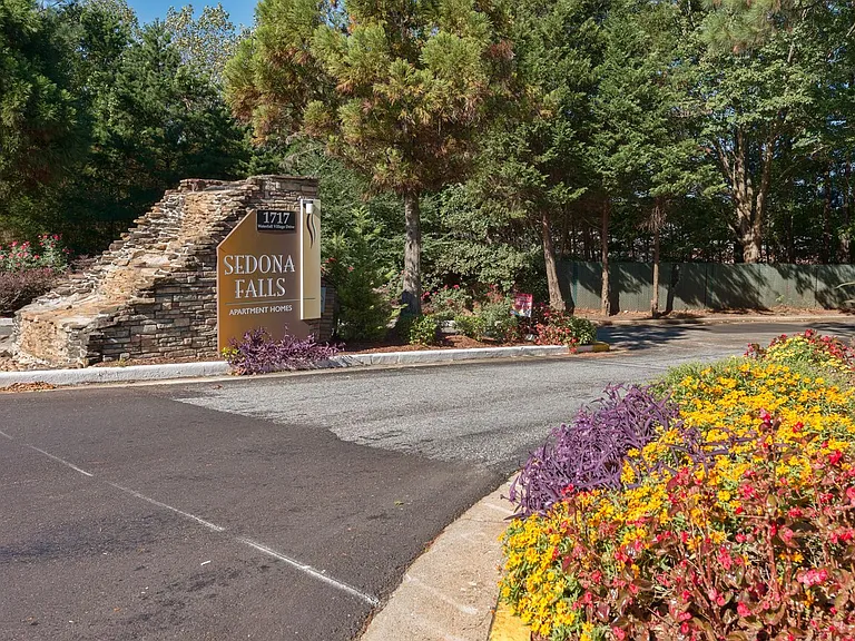 Sedona Falls — Photo 25