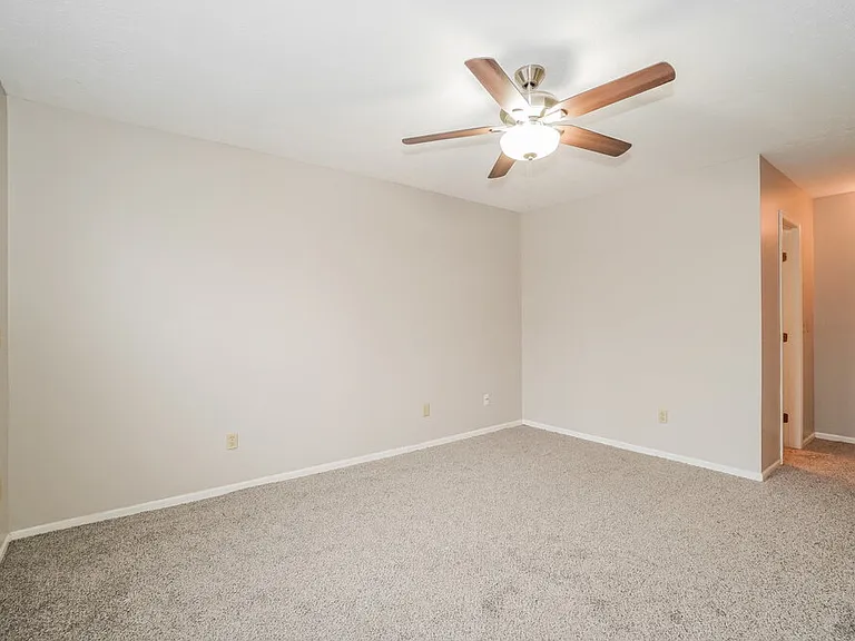 1270 Pinnacle Dr — Photo 12