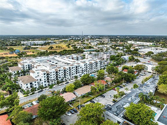 4th image of 9423 SW 174th St #9423