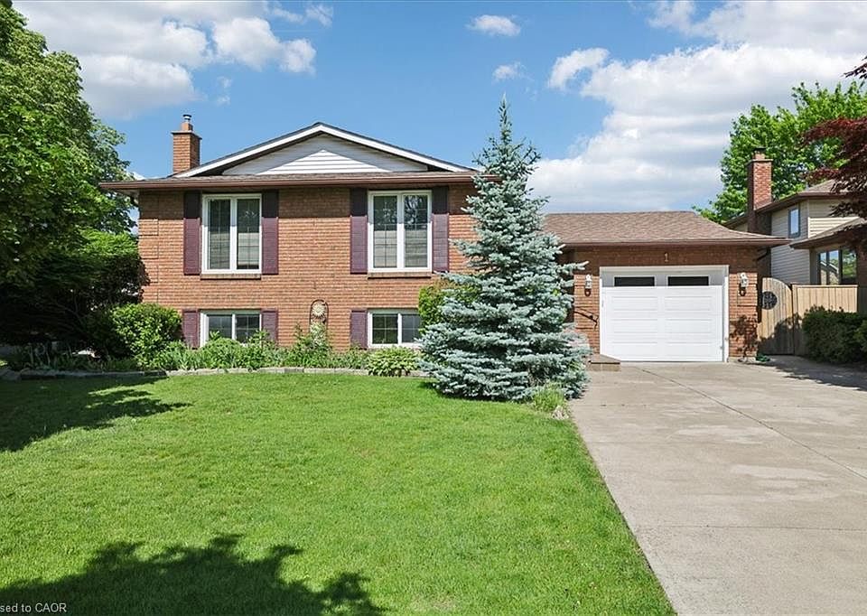 1st image of 1 Amesbury Cres