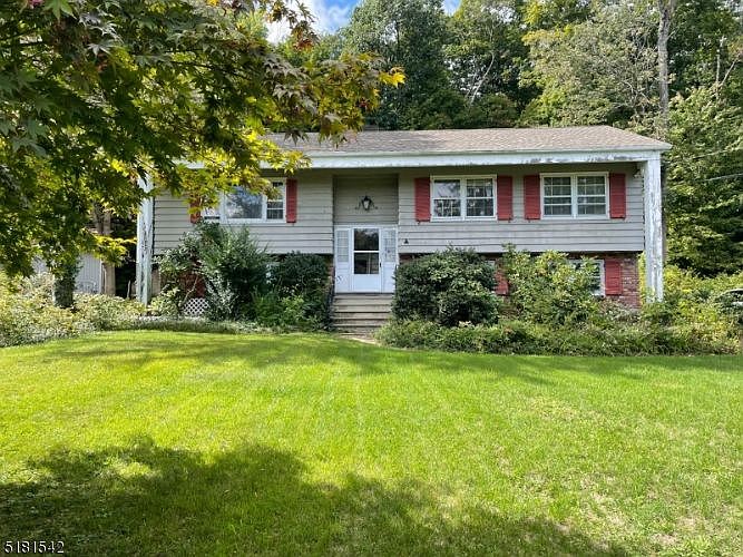 2nd image of 292 High Crest Dr