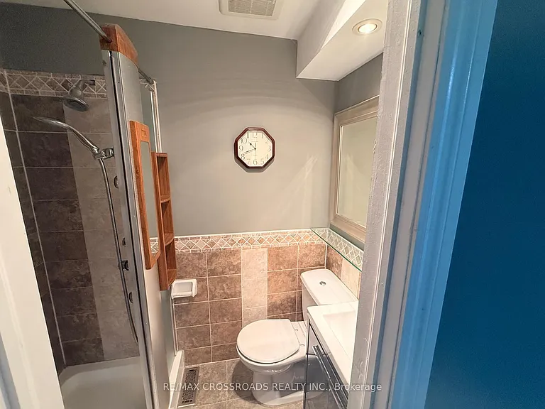 23 Burnview Cres — Photo 16