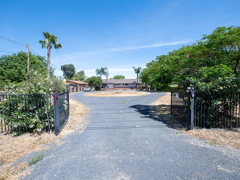 3178 S Corral Hollow Rd — Photo 5