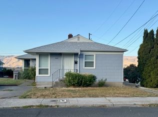 1423 E 9th St, The Dalles, OR 97058