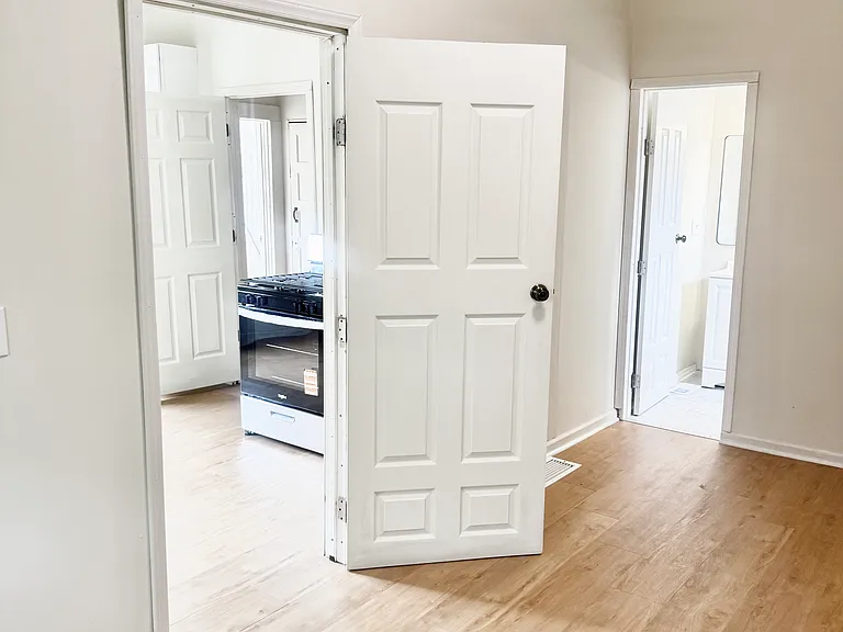 1574 Electric Ave #2 — Photo 5