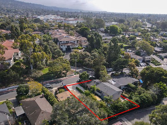 4th image of 2549 Treasure Dr
