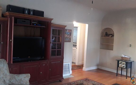 3rd image of 715 Cedar Ave