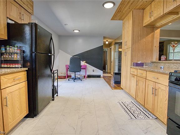 5th image of 51048 Richardson Ave
