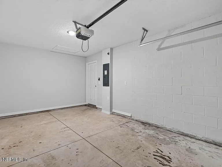 129 Wellwood Ln #B — Photo 15