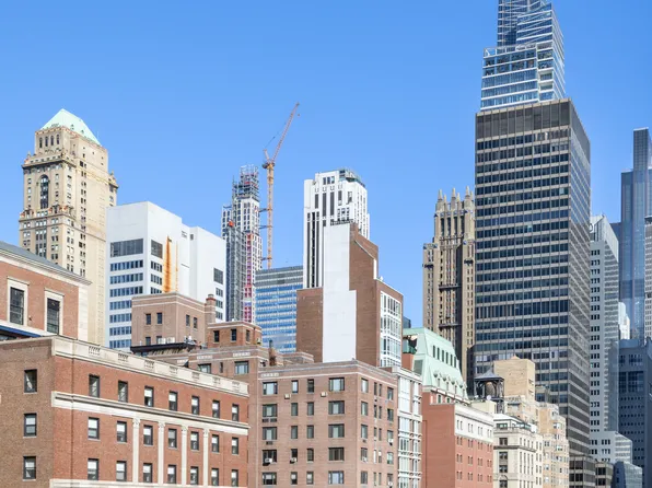 35 Park Avenue image 12 of 13