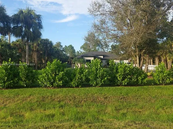 Golden Gate Estate 105ft Of Tr 74 Or P Unit 85-S-1925, Naples, FL 34117