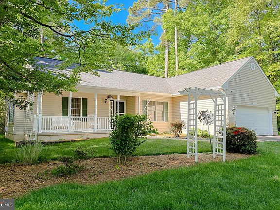 2nd image of 43902 Yellow Wood Way