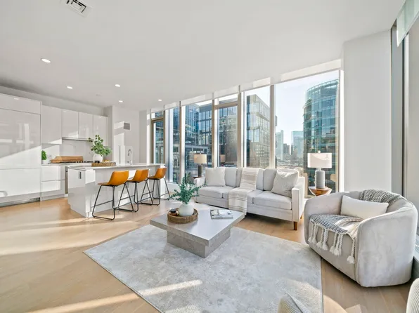 135 Seaport Blvd #1703, Boston, MA 02210