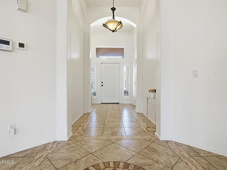 4441 E Cottonwood Ln — Photo 5