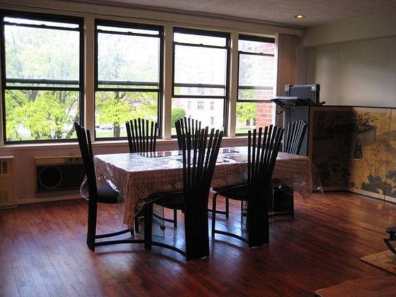 3rd image of 7536 Bell Blvd APT 3E