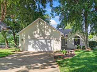 6030 Somerset Pl, Johnston, IA 50131