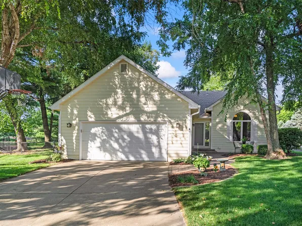 6030 Somerset Pl, Johnston, IA 50131