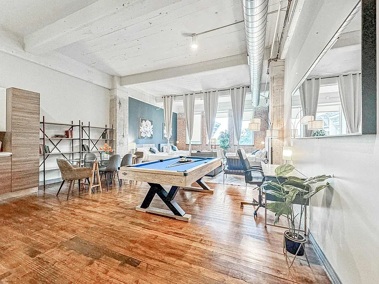 Building's Lounge