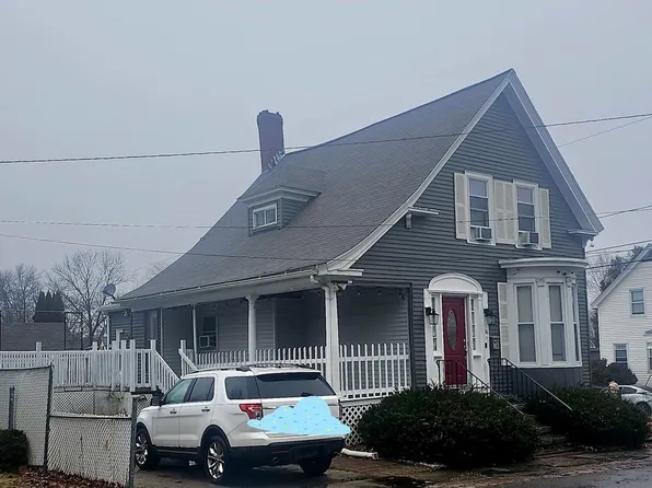 36 17th St, Lowell, MA 01850