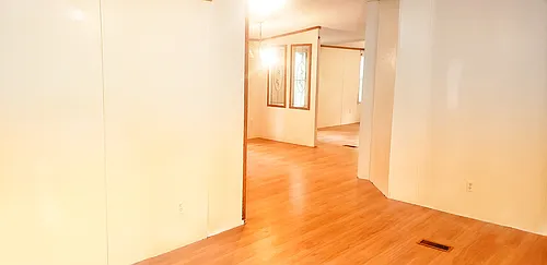 24 Allen St Photo 1