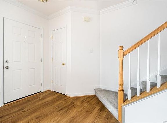 2nd image of 9812 Magnolia Pointe Cir Unit 9812