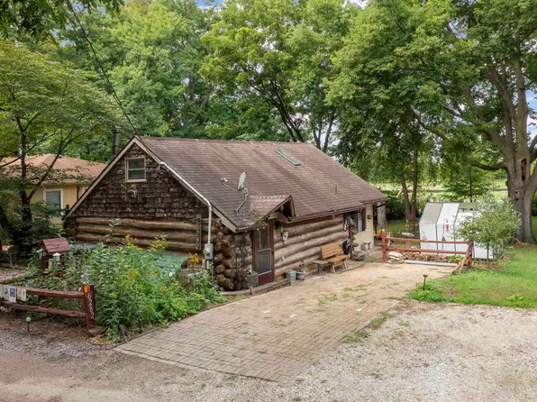 6282 Macs Rd, Manito, IL 61546