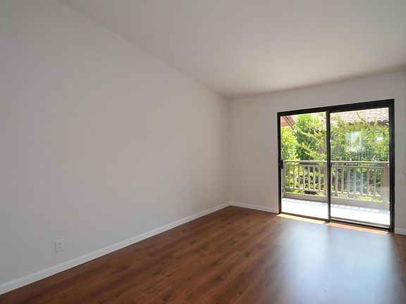 2nd image of 212 Race St #212