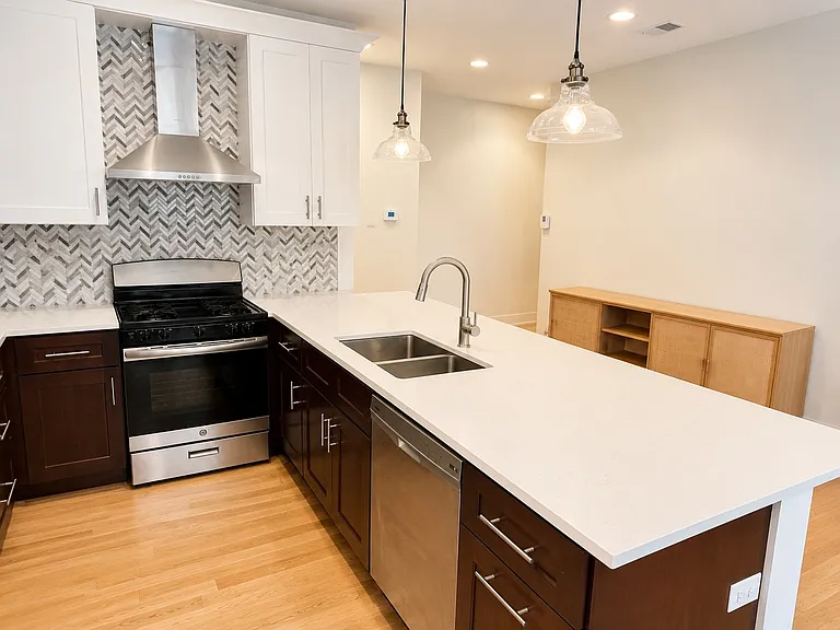 3203 N Ridgeway Ave #3C — Photo 4