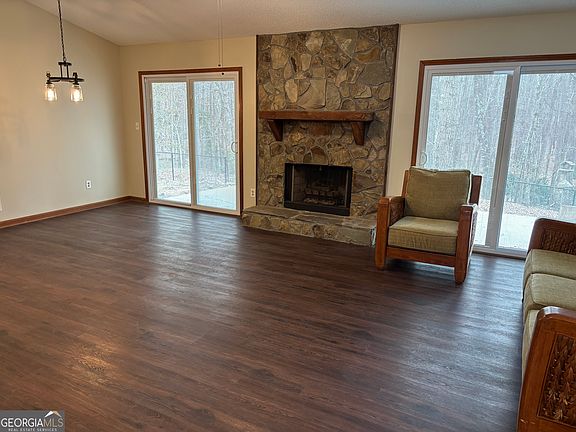 2nd image of 332 Brookewood Dr