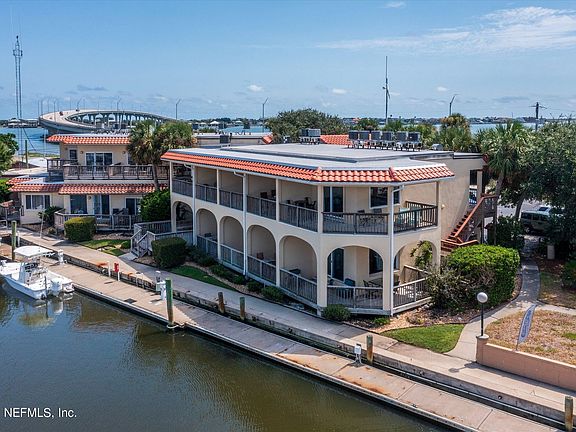 3rd image of 201 Yacht Club Dr Unit 10-12