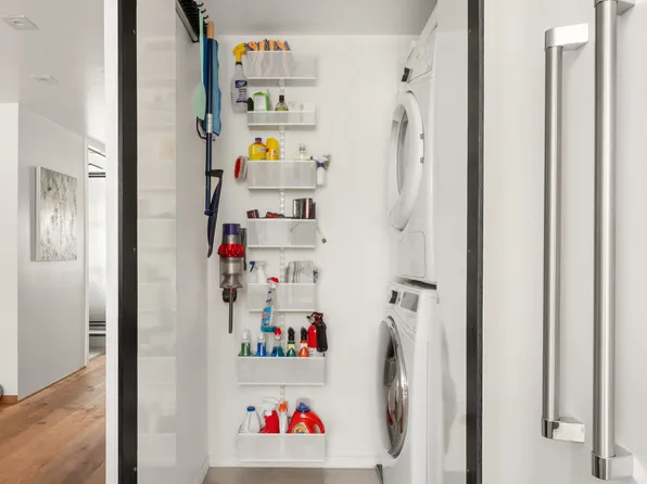 310 East 51st Street image 8 of 16