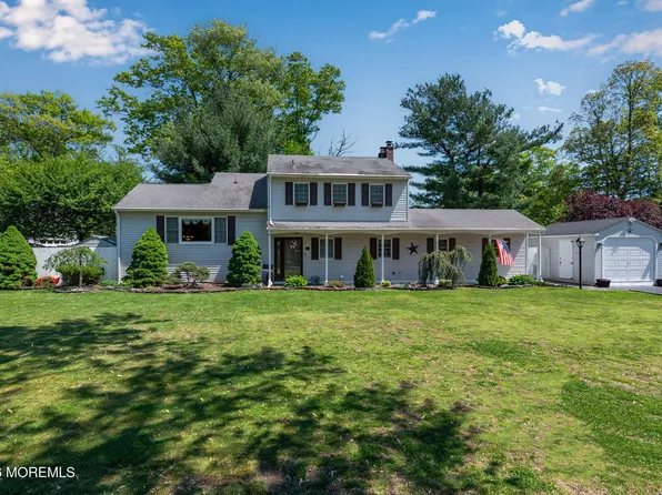 31 Bayberry Lane, Middletown, NJ 07748