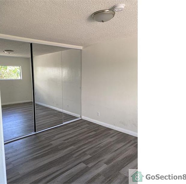 1st image of 6655 Woodley Ave Unit 5