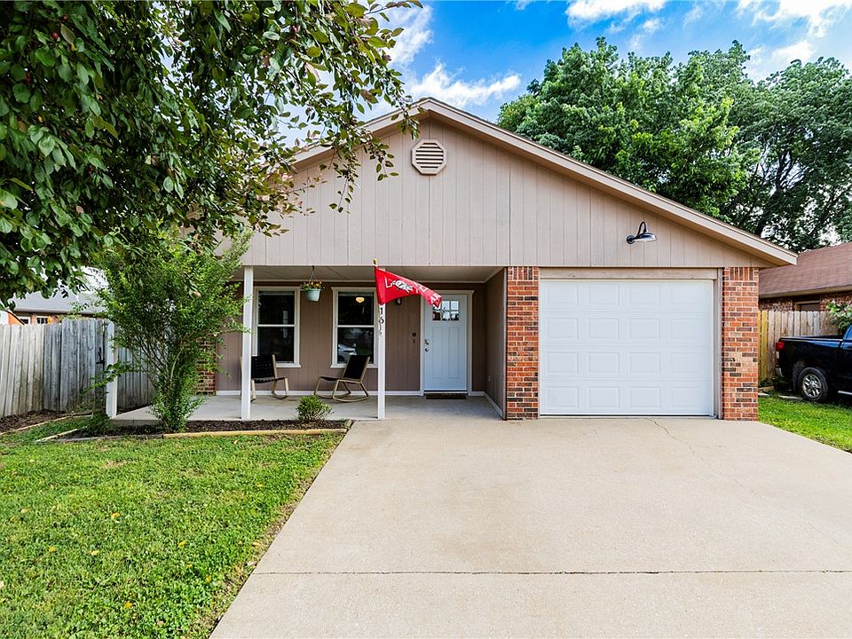 1st image of 516 Hill Cir