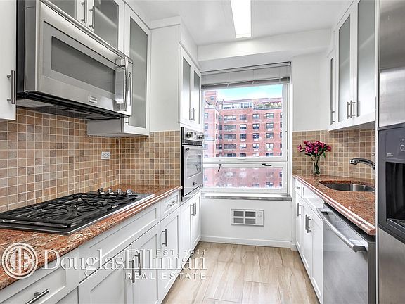 5th image of 415-423 E 54th St #14-F