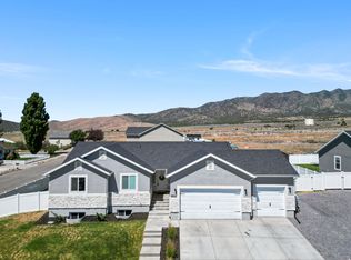 3733 N Eisenhower St, Cedar Valley, UT 84013