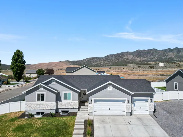 3733 N Eisenhower St, Cedar Valley, UT 84013