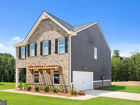 3rd image of 252 Spring Lake Dr