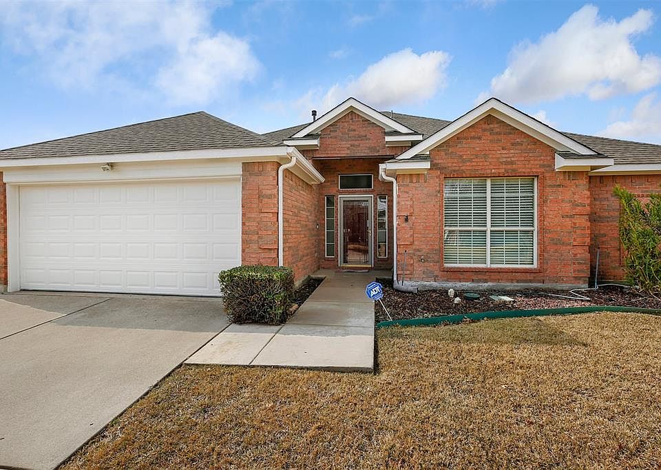 1st image of 905 Virginia Ln