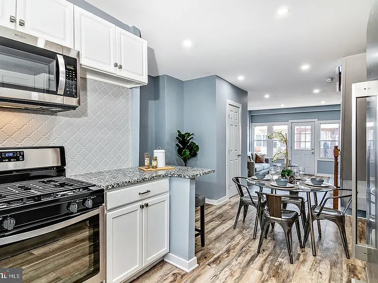2420 S Lee St — Photo 23
