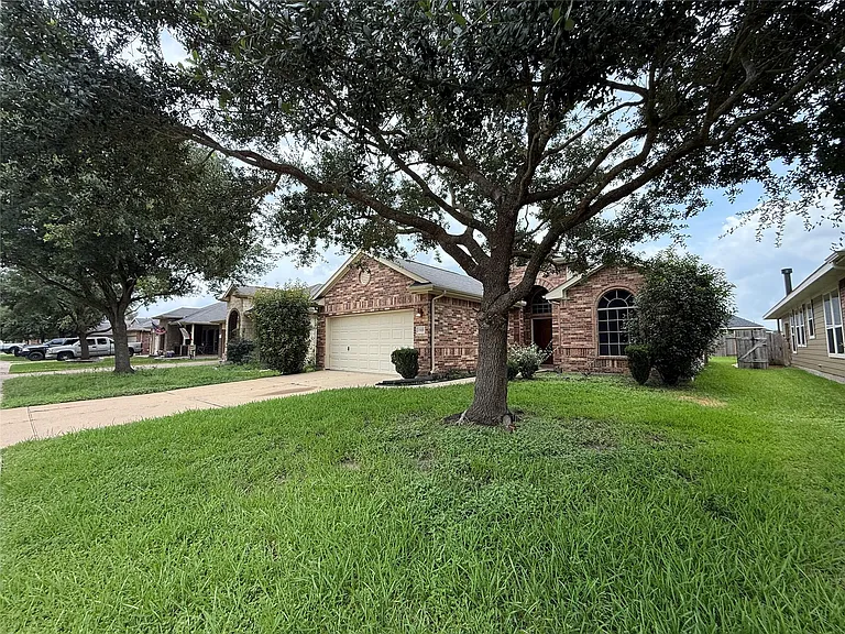 7323 Boerne Creek Dr — Photo 35