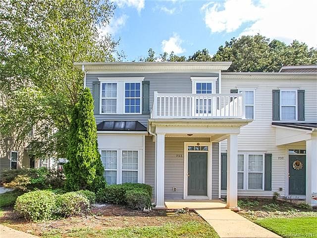 1st image of 733 Plaza Walk Dr
