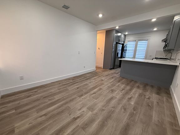 4th image of 517 Lincoln St #3