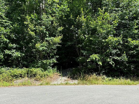 3rd image of Cranberry Pointe Way