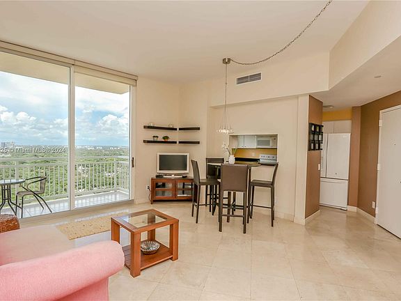 3rd image of 2475 Brickell Ave Ph 1